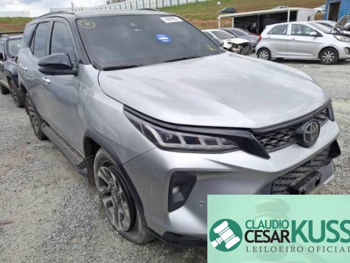 TOYOTA HILUX SW4  22/22 TOYOTA HILUX SW4  22/22