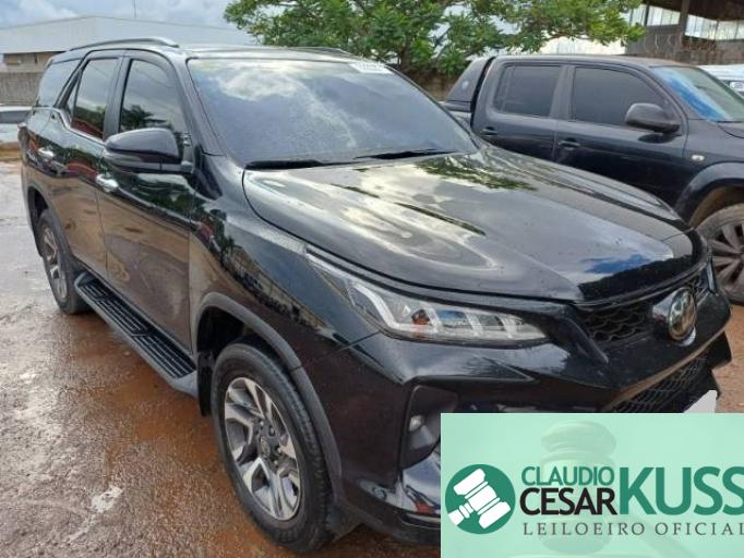 TOYOTA SW4 23/24 TOYOTA SW4 23/24