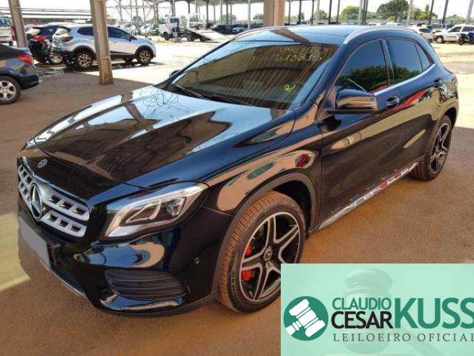 MERCEDES BENZ CLASSE GLA 17/18 MERCEDES BENZ CLASSE GLA 17/18